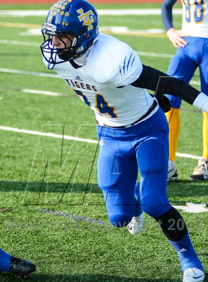 Thumbnail 1 in Leonard vs Cisco (UIL 2A Semifinals) photogallery.