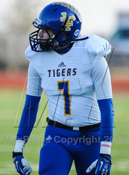 Thumbnail 3 in Leonard vs Cisco (UIL 2A Semifinals) photogallery.