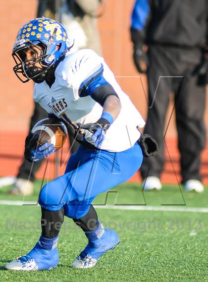 Thumbnail 3 in Leonard vs Cisco (UIL 2A Semifinals) photogallery.