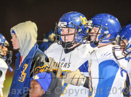 Thumbnail 1 in Leonard vs Cisco (UIL 2A Semifinals) photogallery.