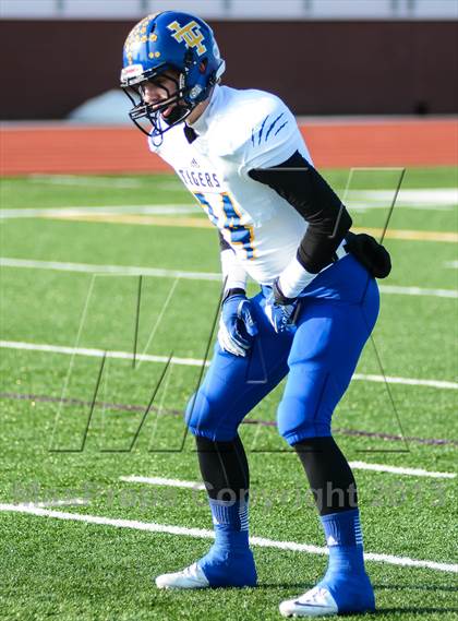 Thumbnail 2 in Leonard vs Cisco (UIL 2A Semifinals) photogallery.