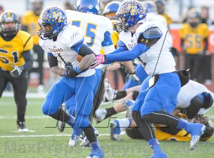 Thumbnail 1 in Leonard vs Cisco (UIL 2A Semifinals) photogallery.