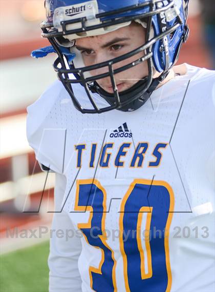 Thumbnail 2 in Leonard vs Cisco (UIL 2A Semifinals) photogallery.