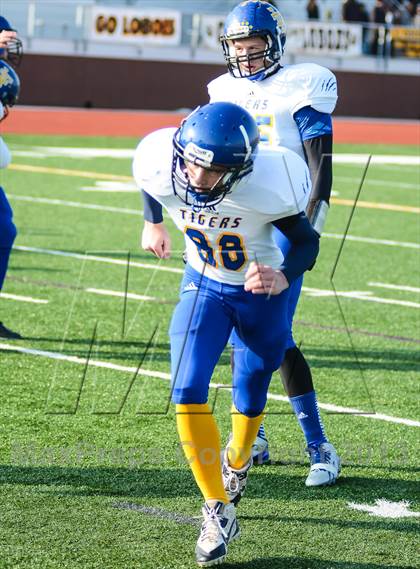 Thumbnail 1 in Leonard vs Cisco (UIL 2A Semifinals) photogallery.