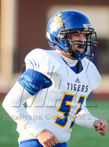 Thumbnail 1 in Leonard vs Cisco (UIL 2A Semifinals) photogallery.