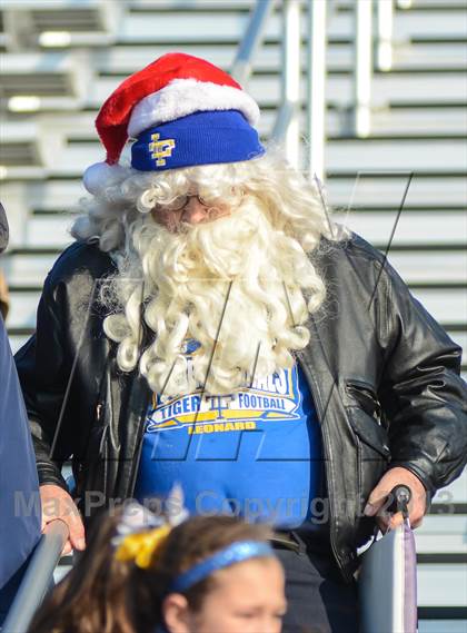 Thumbnail 1 in Leonard vs Cisco (UIL 2A Semifinals) photogallery.