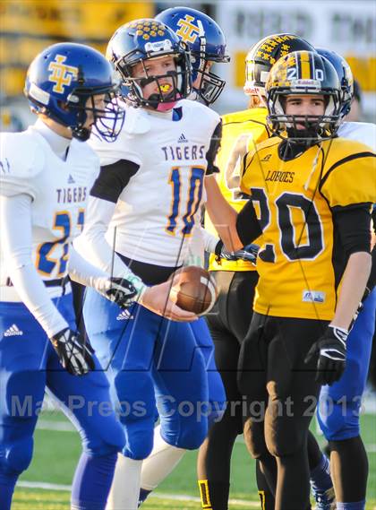 Thumbnail 2 in Leonard vs Cisco (UIL 2A Semifinals) photogallery.