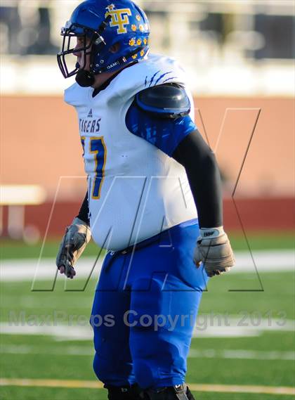 Thumbnail 1 in Leonard vs Cisco (UIL 2A Semifinals) photogallery.