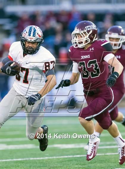 Thumbnail 1 in Union vs. Jenks photogallery.