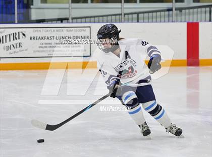 Thumbnail 3 in Darien @ Wilton photogallery.