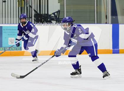 Thumbnail 3 in Darien @ Wilton photogallery.