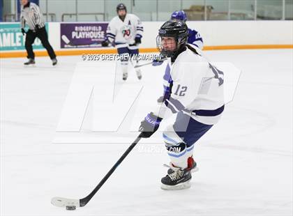 Thumbnail 2 in Darien @ Wilton photogallery.