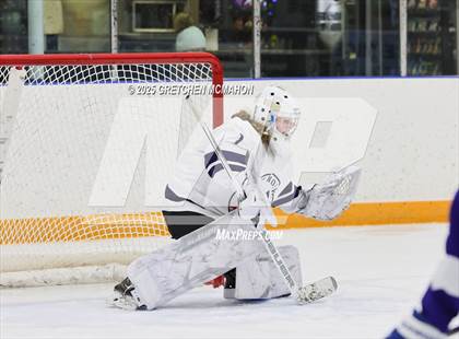 Thumbnail 2 in Darien @ Wilton photogallery.