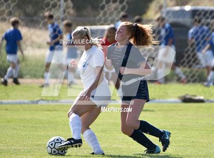 Thumbnail 1 in Bloomfield vs Piedra Vista (Aztec Tiger Shootout) photogallery.