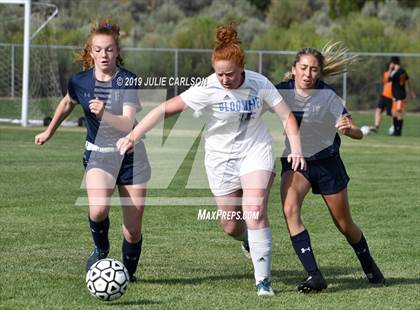 Thumbnail 1 in Bloomfield vs Piedra Vista (Aztec Tiger Shootout) photogallery.