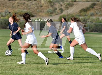 Thumbnail 1 in Bloomfield vs Piedra Vista (Aztec Tiger Shootout) photogallery.