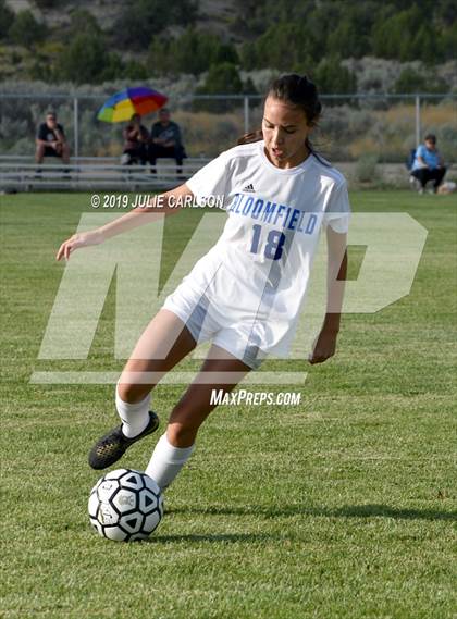 Thumbnail 3 in Bloomfield vs Piedra Vista (Aztec Tiger Shootout) photogallery.