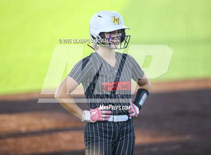 Thumbnail 3 in Celeste vs. Trenton (UIL 2A Softball Bi-District Playoffs) photogallery.