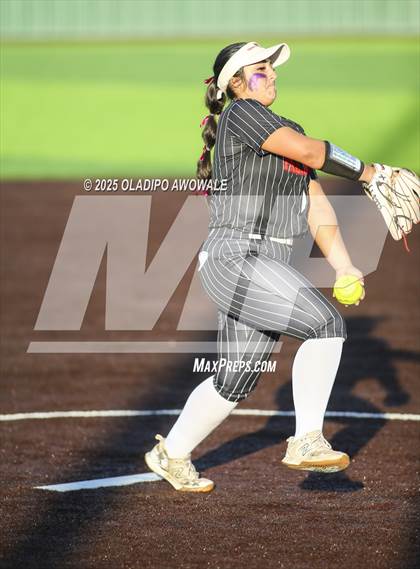 Thumbnail 3 in Celeste vs. Trenton (UIL 2A Softball Bi-District Playoffs) photogallery.