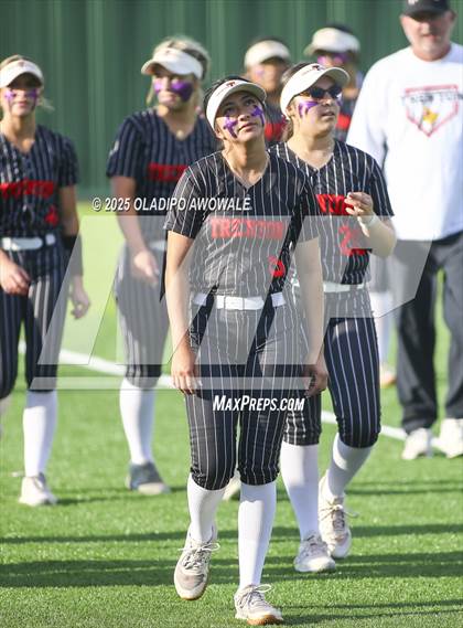 Thumbnail 3 in Celeste vs. Trenton (UIL 2A Softball Bi-District Playoffs) photogallery.