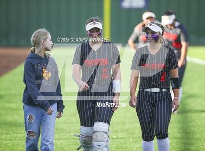Thumbnail 3 in Celeste vs. Trenton (UIL 2A Softball Bi-District Playoffs) photogallery.