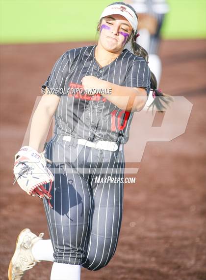 Thumbnail 1 in Celeste vs. Trenton (UIL 2A Softball Bi-District Playoffs) photogallery.