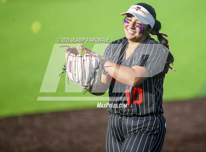 Thumbnail 3 in Celeste vs. Trenton (UIL 2A Softball Bi-District Playoffs) photogallery.
