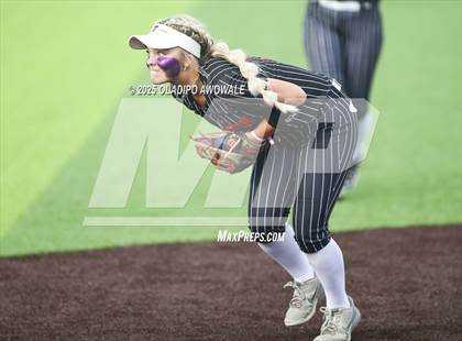 Thumbnail 2 in Celeste vs. Trenton (UIL 2A Softball Bi-District Playoffs) photogallery.