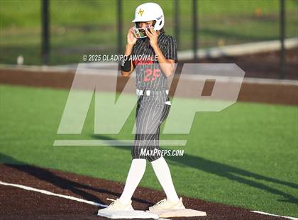 Thumbnail 2 in Celeste vs. Trenton (UIL 2A Softball Bi-District Playoffs) photogallery.