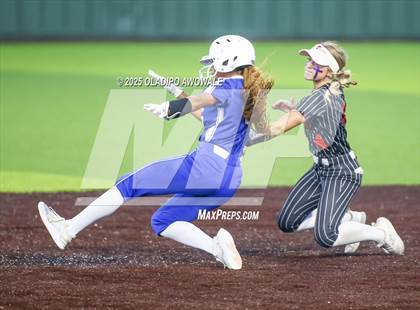 Thumbnail 2 in Celeste vs. Trenton (UIL 2A Softball Bi-District Playoffs) photogallery.