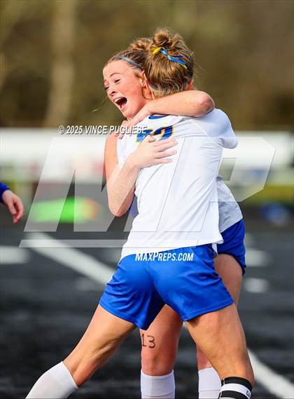Thumbnail 1 in Rochester @ Tenino (WIAA District 4 Playoffs) photogallery.