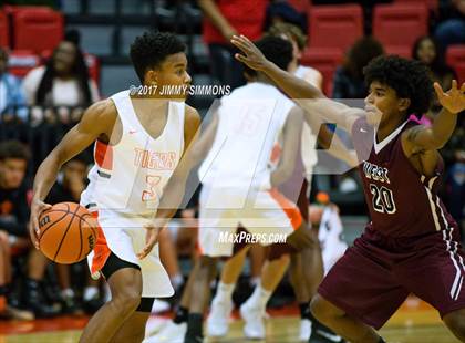 Thumbnail 1 in Belleville West vs. Edwardsville photogallery.