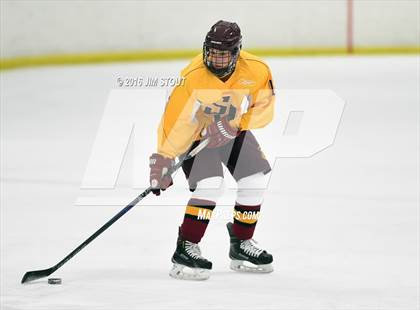 Thumbnail 3 in Darien vs. St. Joseph (Milford Holiday Jamboree) photogallery.