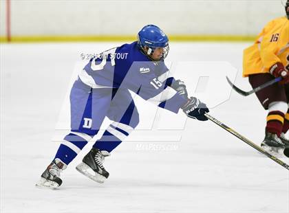 Thumbnail 2 in Darien vs. St. Joseph (Milford Holiday Jamboree) photogallery.