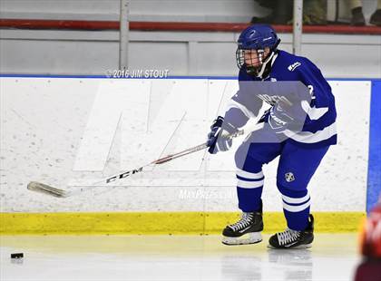 Thumbnail 3 in Darien vs. St. Joseph (Milford Holiday Jamboree) photogallery.