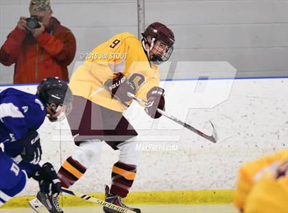 Thumbnail 2 in Darien vs. St. Joseph (Milford Holiday Jamboree) photogallery.