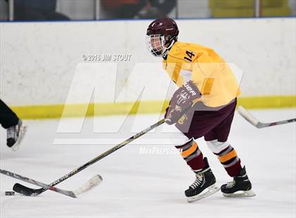 Thumbnail 2 in Darien vs. St. Joseph (Milford Holiday Jamboree) photogallery.