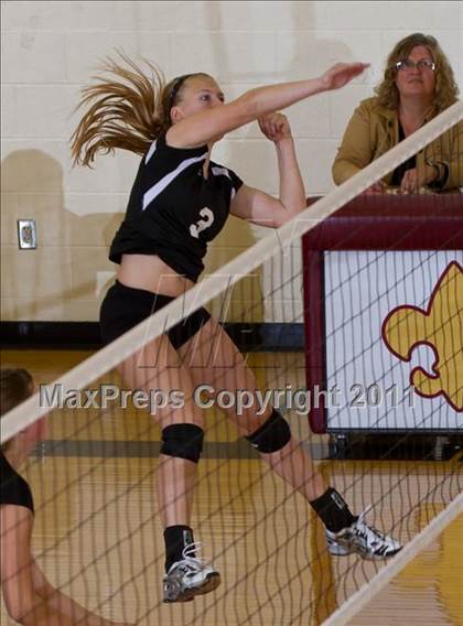 Thumbnail 3 in Morristown vs Baptist Academy (IHSAA Volleyball Sectionals) photogallery.