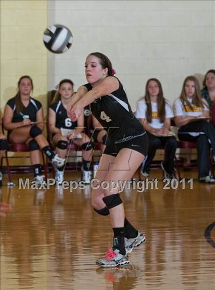 Thumbnail 2 in Morristown vs Baptist Academy (IHSAA Volleyball Sectionals) photogallery.