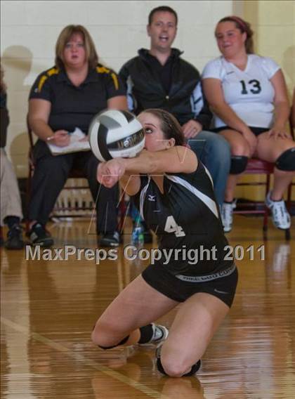 Thumbnail 3 in Morristown vs Baptist Academy (IHSAA Volleyball Sectionals) photogallery.