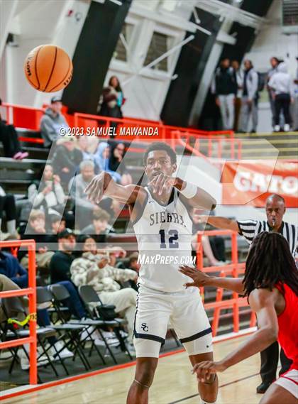 Thumbnail 2 in Sierra Canyon vs Centennial (Beverly Hills Tournament Semi-Final) photogallery.