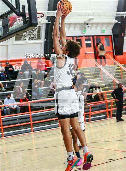 Thumbnail 2 in Sierra Canyon vs Centennial (Beverly Hills Tournament Semi-Final) photogallery.