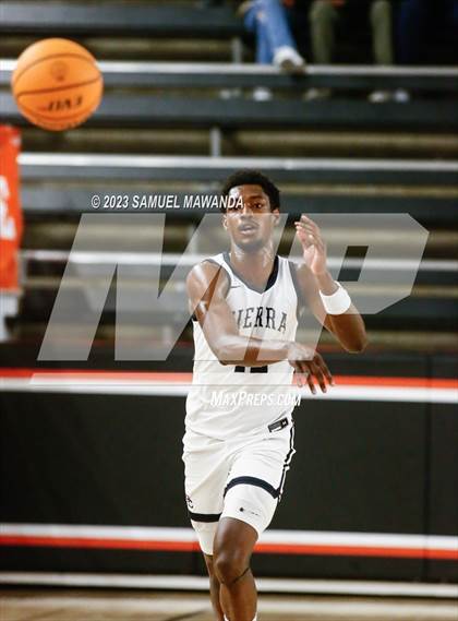 Thumbnail 2 in Sierra Canyon vs Centennial (Beverly Hills Tournament Semi-Final) photogallery.