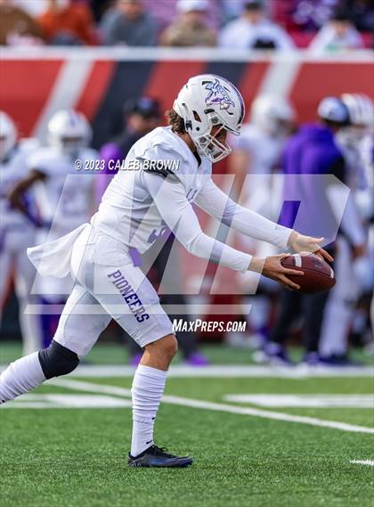 Thumbnail 3 in Corner Canyon vs. Lehi (UHSAA 6A Semifinal) photogallery.