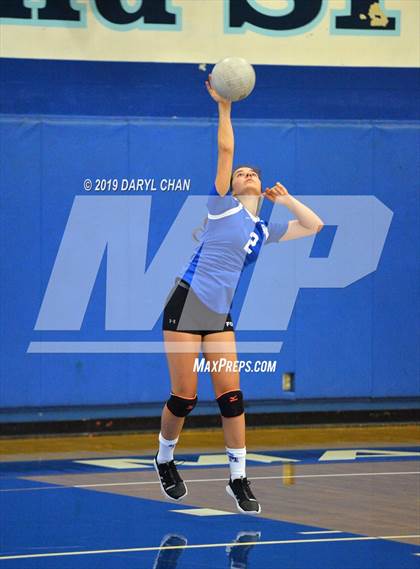 Thumbnail 3 in Mayfield @ San Marino photogallery.