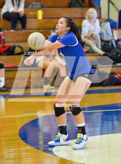 Thumbnail 3 in Mayfield @ San Marino photogallery.