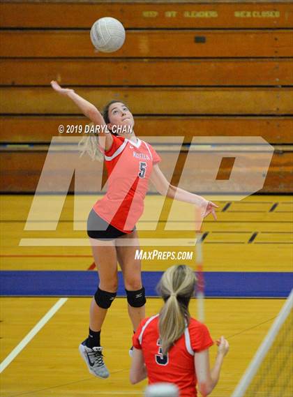 Thumbnail 3 in Mayfield @ San Marino photogallery.