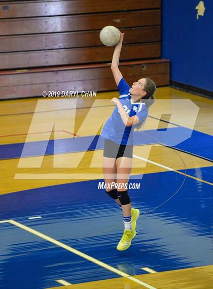 Thumbnail 3 in Mayfield @ San Marino photogallery.