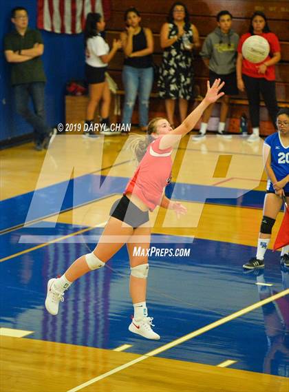Thumbnail 2 in Mayfield @ San Marino photogallery.