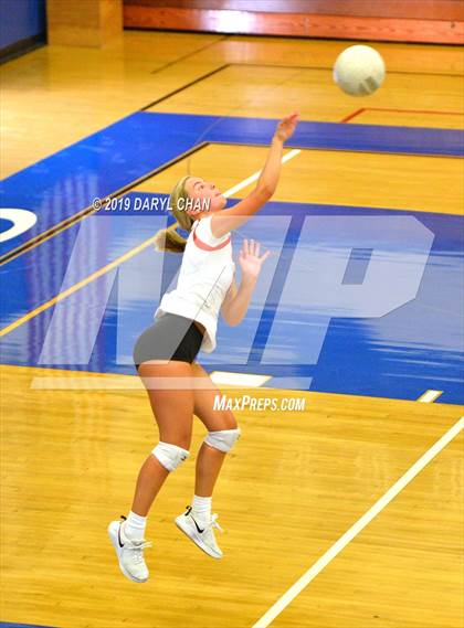Thumbnail 3 in Mayfield @ San Marino photogallery.